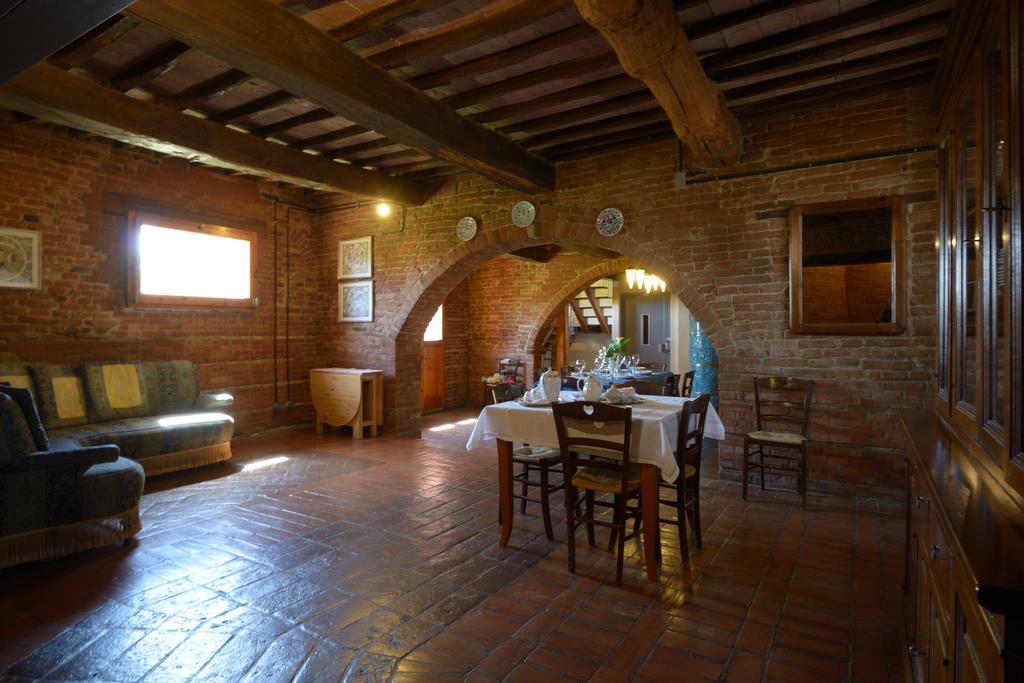 Agriturismo Borgo Del Papa Badia  Exterior photo