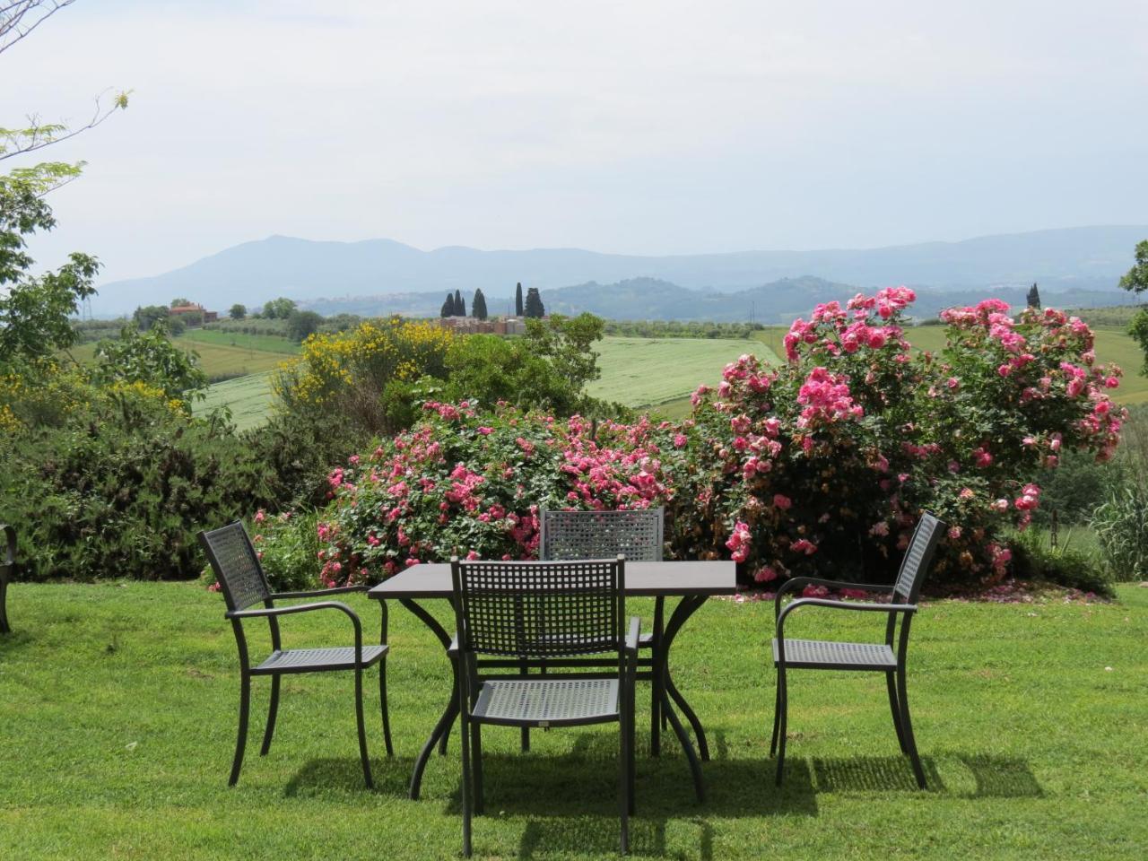 Agriturismo Borgo Del Papa Badia  Exterior photo