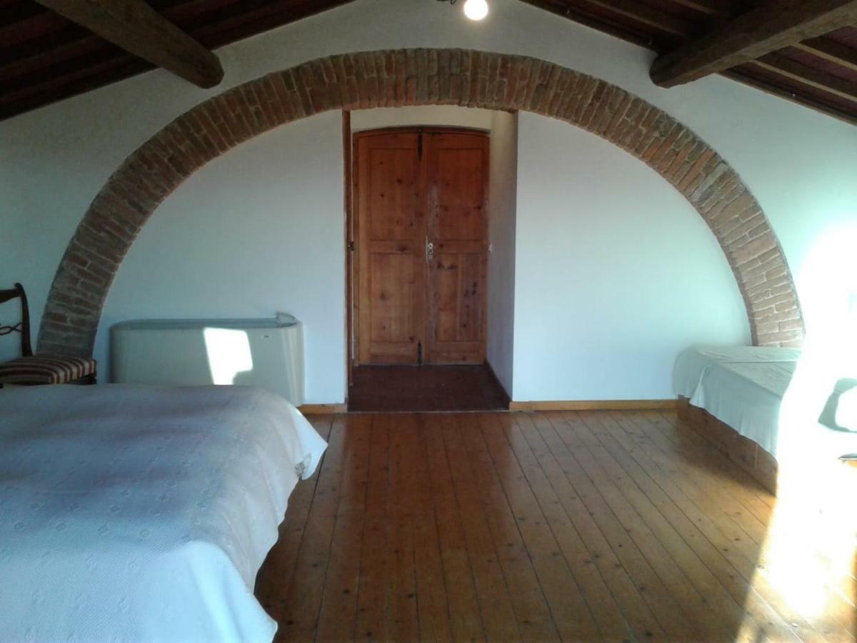 Agriturismo Borgo Del Papa Badia  Exterior photo