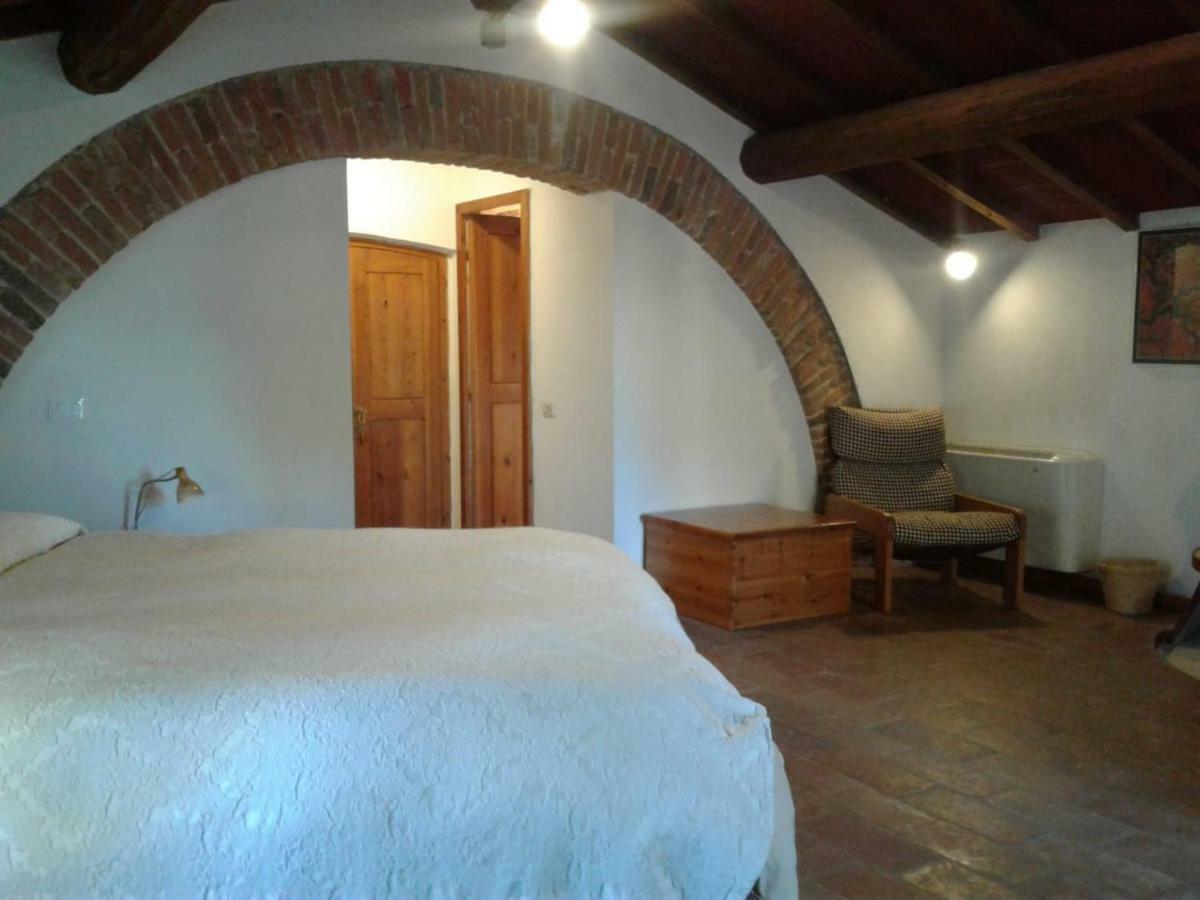 Agriturismo Borgo Del Papa Badia  Exterior photo